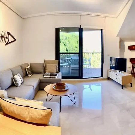 Διαμέρισμα Luxury Overlooking Bay Numm1