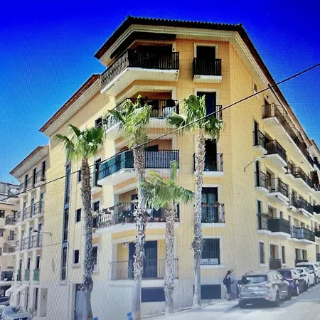 Διαμέρισμα Luxury Overlooking Bay Numm1 *